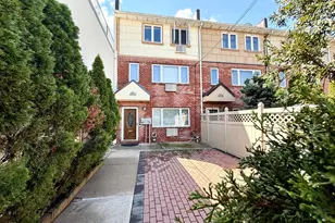 65-42 Metropolitan Ave, Middle Village, NY 11379 - Photo 21