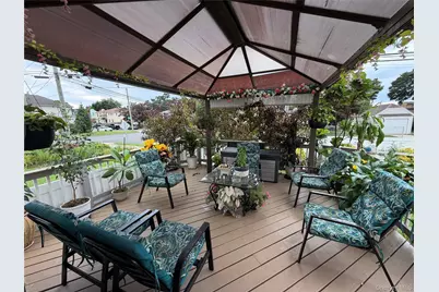 611 Park Avenue, Uniondale, NY 11553 - Photo 9