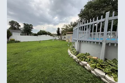 611 Park Avenue, Uniondale, NY 11553 - Photo 5