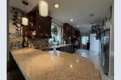 611 Park Avenue, Uniondale, NY 11553 - Photo 31