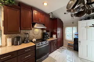 611 Park Ave, Uniondale, NY 11553 - Photo 29