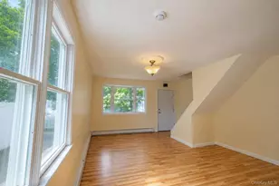 644 S 8th St, West Babylon, NY 11757 - Photo 7