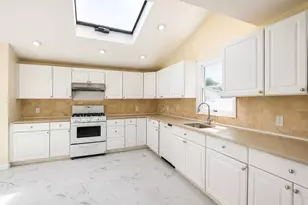 644 S 8th St, West Babylon, NY 11757 - Photo 11
