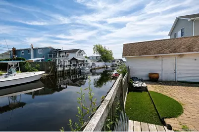 644 South 8th  Street, West Babylon, NY 11757 - Photo 5