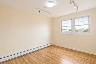 644 S 8th St, West Babylon, NY 11757 - Photo 19
