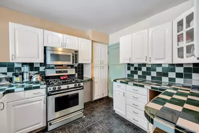 13 Crystal St, Elmont, NY 11003 - Photo 11