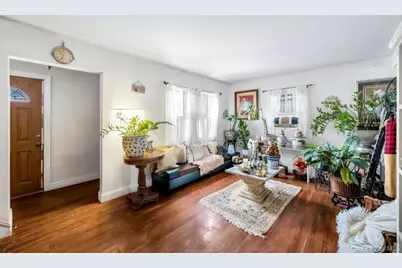 13 Crystal St, Elmont, NY 11003 - Photo 5