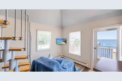 959 S 5th Street, Lindenhurst, NY 11757 - Photo 23