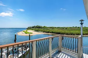 959 S 5th St, Lindenhurst, NY 11757 - Photo 7