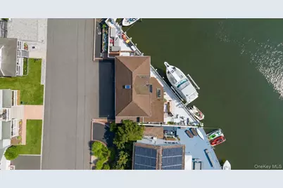 959 S 5th Street, Lindenhurst, NY 11757 - Photo 13
