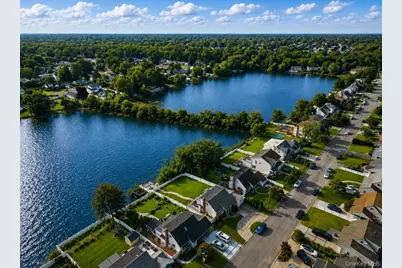 67 Deer Lake Drive, North Babylon, NY 11703 - Photo 45