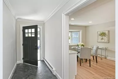 27 Osage Drive, Huntington Station, NY 11746 - Photo 3