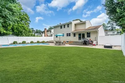 19 Opal Court, Hauppauge, NY 11788 - Photo 29