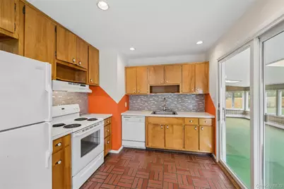 59 Homewood Drive, Hampton Bays, NY 11946 - Photo 5