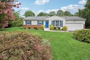 59 Homewood Dr, Hampton Bays, NY 11946 - Photo 3