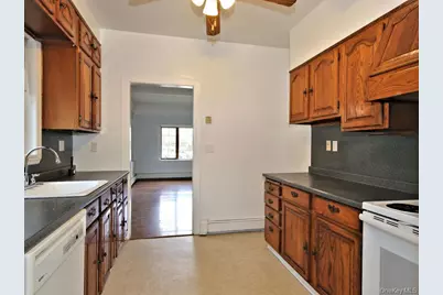 14 Weeks Place, New Rochelle, NY 10801 - Photo 3