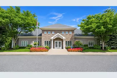 327 Medea Way, Central Islip, NY 11722 - Photo 39