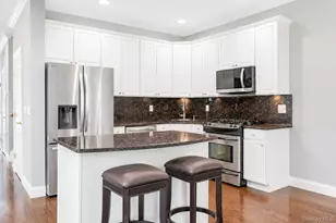 327 Medea Way, Central Islip, NY 11722 - Photo 17