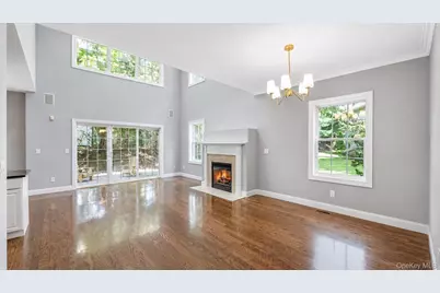 327 Medea Way, Central Islip, NY 11722 - Photo 5