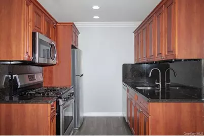 1750 W Main Street #H01, Riverhead, NY 11901 - Photo 3