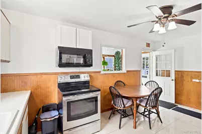 638 Sergeant Palmateer Way, Wappingers Falls, NY 12590 - Photo 17
