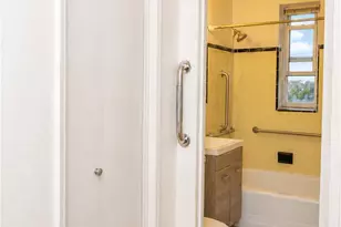 42-40 Bowne St, Flushing, NY 11355 - Photo 11