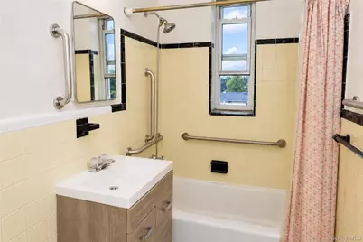 4240 Bowne Street #4D, Flushing, NY 11355 - Photo 13