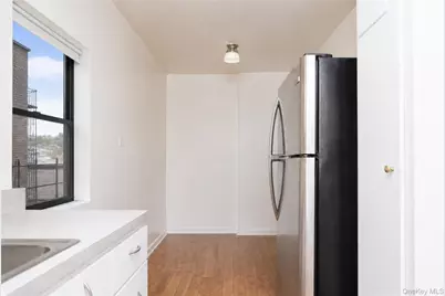 4240 Bowne Street #4D, Flushing, NY 11355 - Photo 5