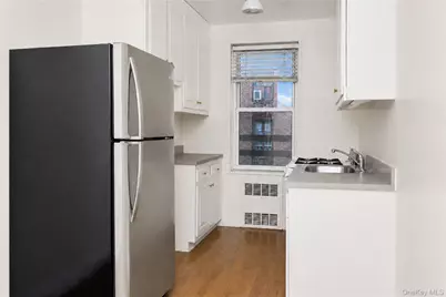 4240 Bowne Street #4D, Flushing, NY 11355 - Photo 3