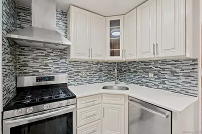 50-21 39th Place #2E, Sunnyside, NY 11104 - Photo 5