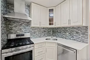 50-21 39th Pl, Sunnyside, NY 11104 - Photo 5