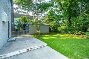 11 Potters Ct, Great Neck, NY 11024 - Photo 17