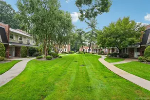 192 Doxbury Ln, Suffern, NY 10901 - Photo 25