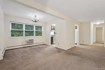 192 Doxbury Lane, Suffern, NY 10901 - Photo 5
