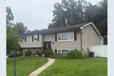 136 Orchid Drive, Pearl River, NY 10965 - Photo 3