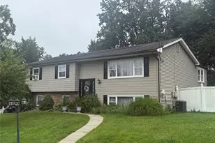 136 Orchid Dr, Pearl River, NY 10965 - Photo 3