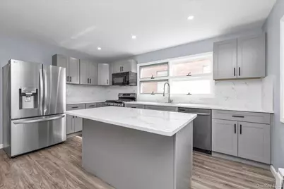6 Franklin Avenue #Lower, Port Washington, NY 11050 - Photo 7