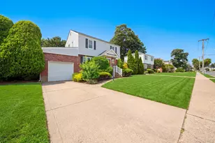 2262 1st St, East Meadow, NY 11554 - Photo 3