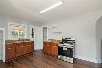 26 S Bayles Avenue, Port Washington, NY 11050 - Photo 7