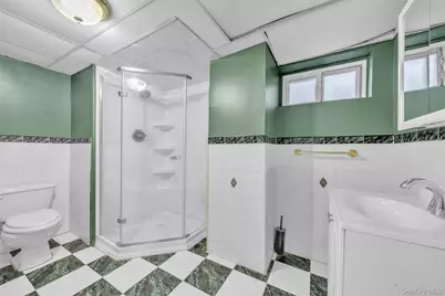 30 Andover Lane, Hicksville, NY 11801 - Photo 17