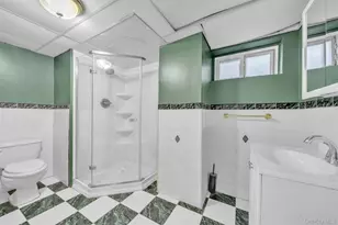30 Andover Ln, Hicksville, NY 11801 - Photo 17