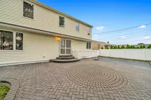30 Andover Ln, Hicksville, NY 11801 - Photo 21
