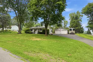 4 Seneca Ln, Milton, NY 12547 - Photo 3