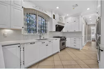 150-50 6th Avenue, Whitestone, NY 11357 - Photo 5