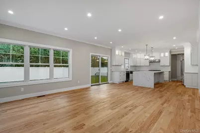 115 Jackson Avenue, Massapequa Park, NY 11762 - Photo 9