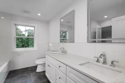 115 Jackson Avenue, Massapequa Park, NY 11762 - Photo 23