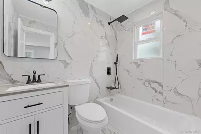 24812 139th Avenue, Rosedale, NY 11422 - Photo 9