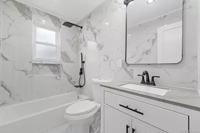 24812 139th Avenue, Rosedale, NY 11422 - Photo 5