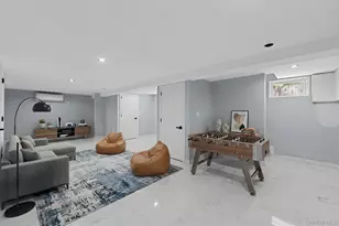 248-12 139th Ave, Rosedale, NY 11422 - Photo 15