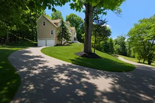 8 Brian Ct, Salisbury Mills, NY 12577 - Photo 3
